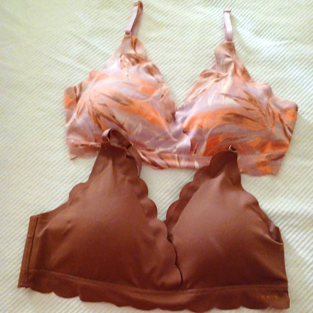2 Danskin bras size 38 C